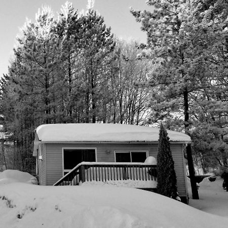 Oakview Lodge & Marina Algonquin Highlands Extérieur photo