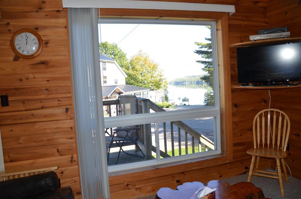 Oakview Lodge & Marina Algonquin Highlands Extérieur photo